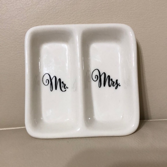 White Mr. And Mrs. Ring Tray - Picture 1 of 2